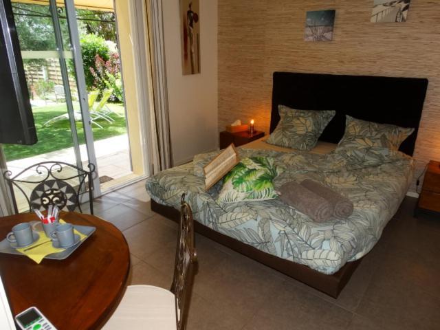 Gites En B&B Le Clos De La Cerise Шатонёф-дю-Пап Экстерьер фото